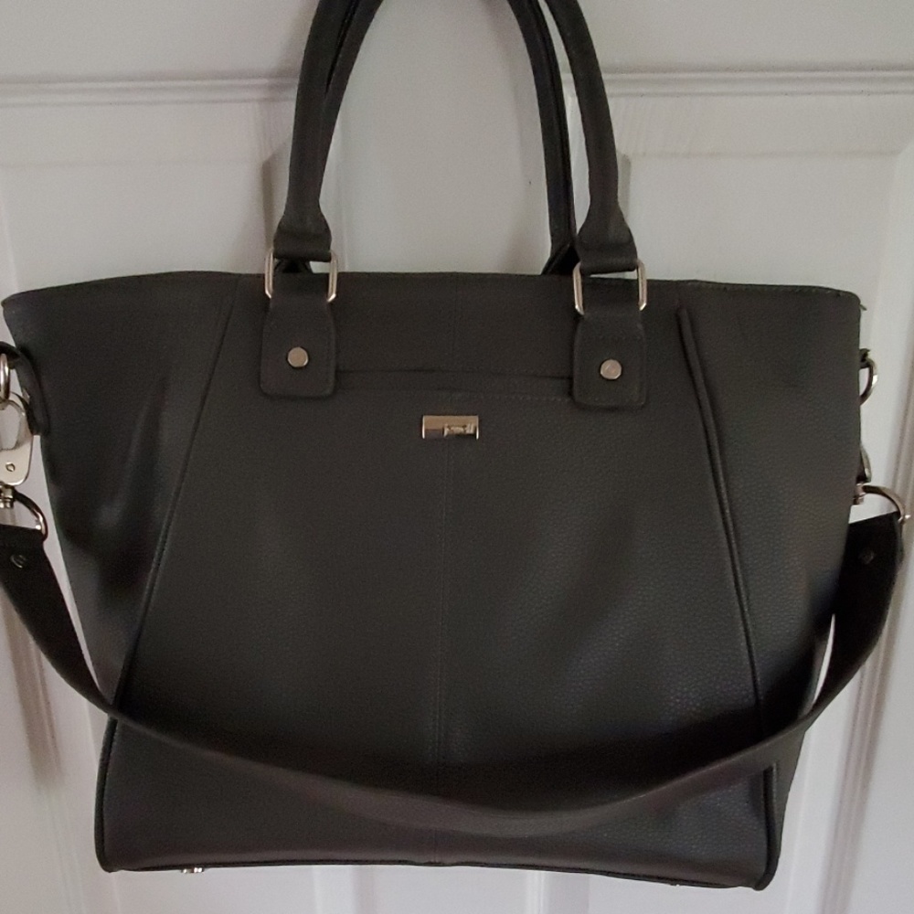 Beautiful gray Jewell 31 pocketbook!